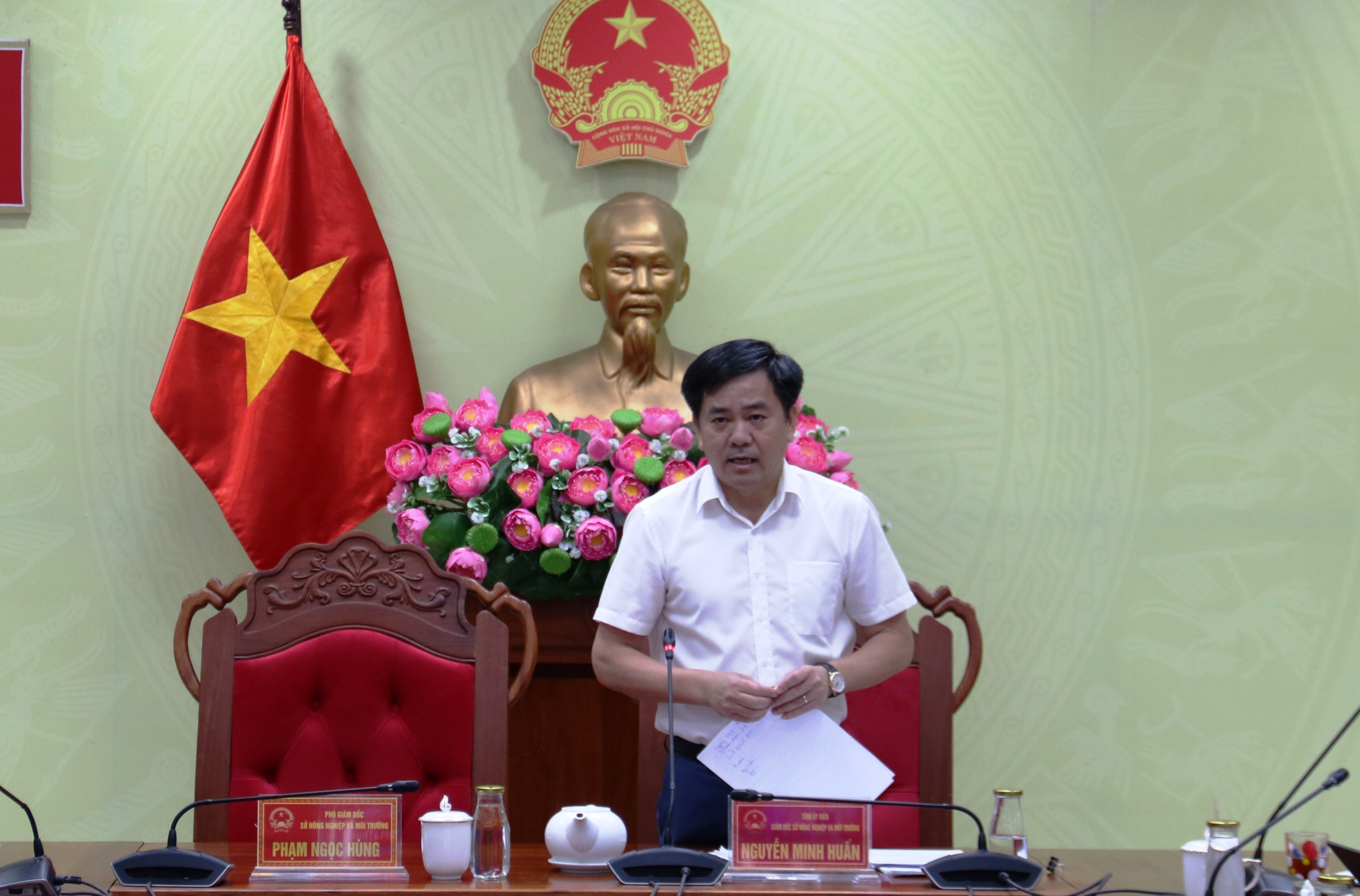 Đồng chí Nguyễn Minh Huấn – Giám đốc Sở Nông nghiệp và Môi trường, Phó Trưởng Ban Thường trực Ban Chỉ đạo phát biểu khai mạc Hội nghị.
