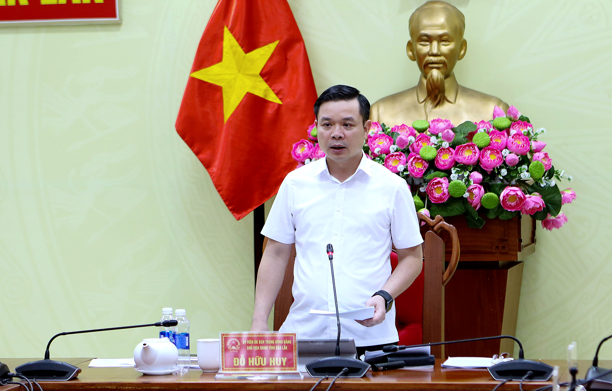 Đồng chí Đỗ Hữu Huy - Ủy viên dự khuyết Trung ương Đảng, Phó Bí thư Tỉnh ủy, Chủ tịch UBND tỉnh phát biểu kết luận Hội nghị.