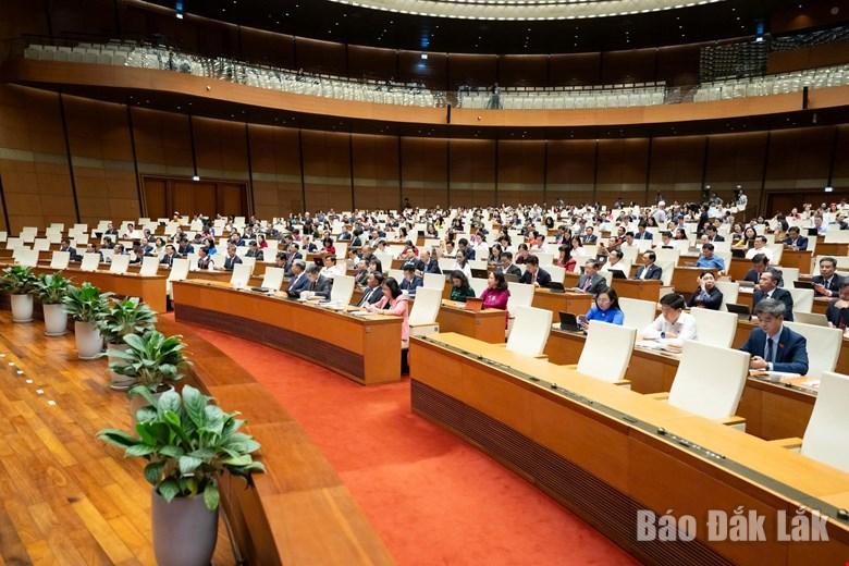 Đại biểu tham dự phiên làm việc.