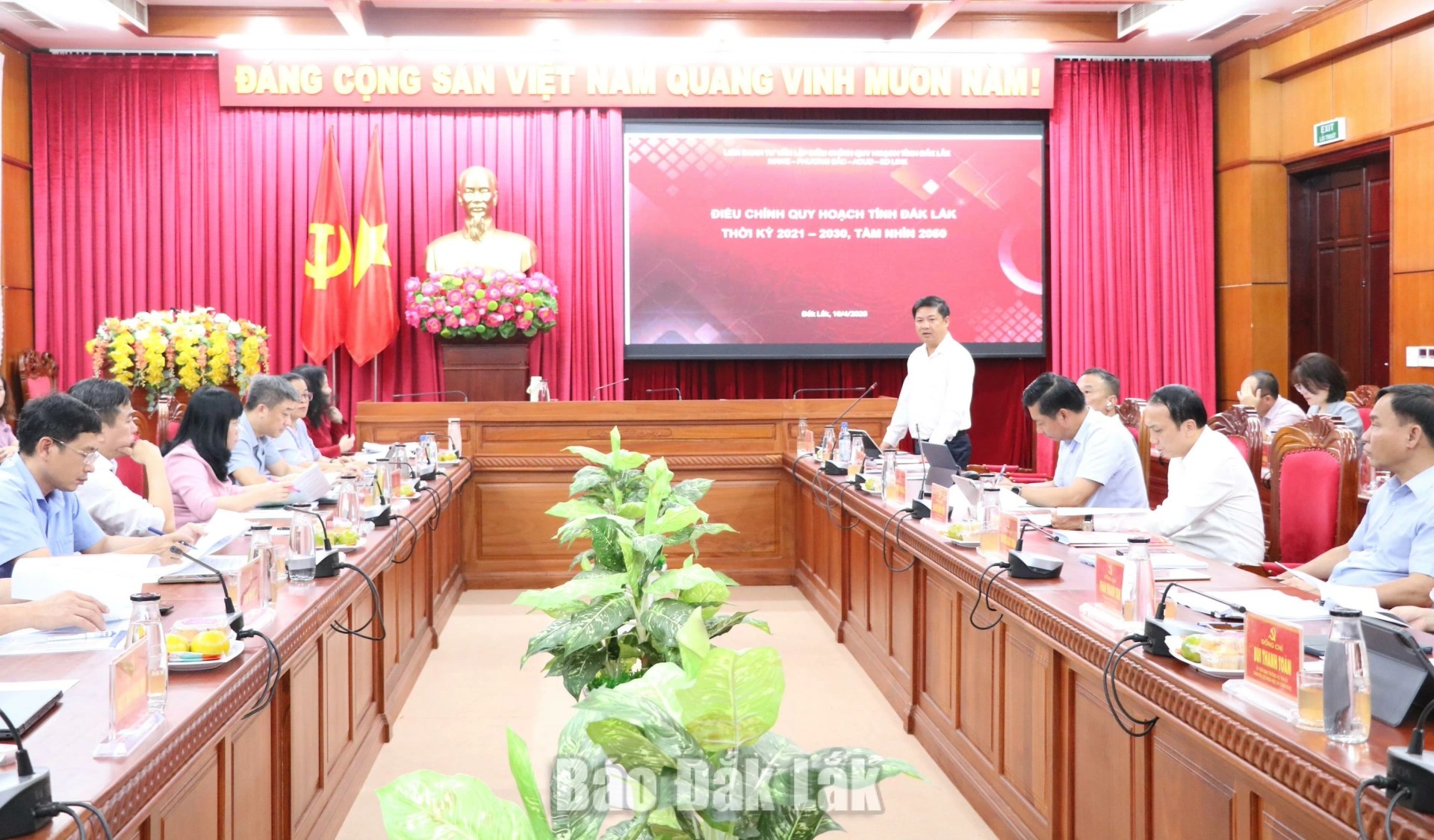 Các đại biểu dự hội nghị.